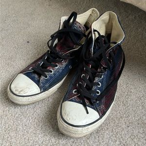 CONVERSE men’s size 9, unique pattern